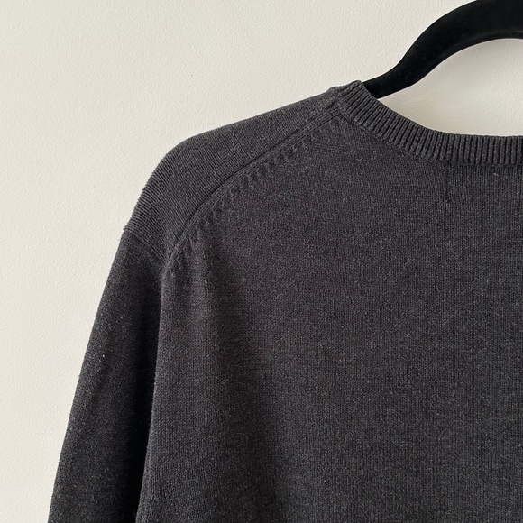 Eddie Bauer Charcoal Gray V-Neck Cotton Sweater - Picture 15 of 16